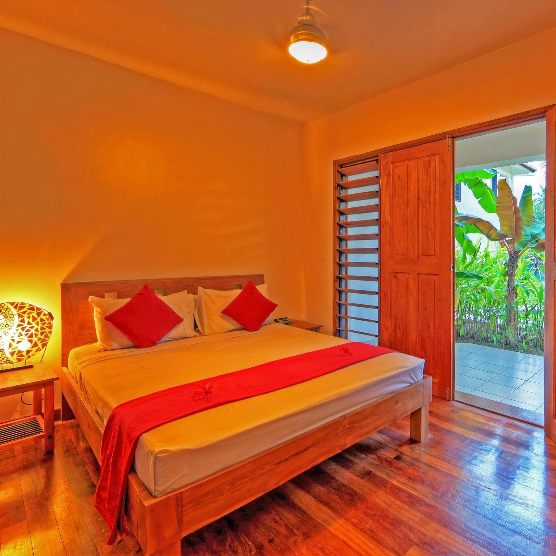 Tropicana Lagoon Apartments Port Vila Dış mekan fotoğraf