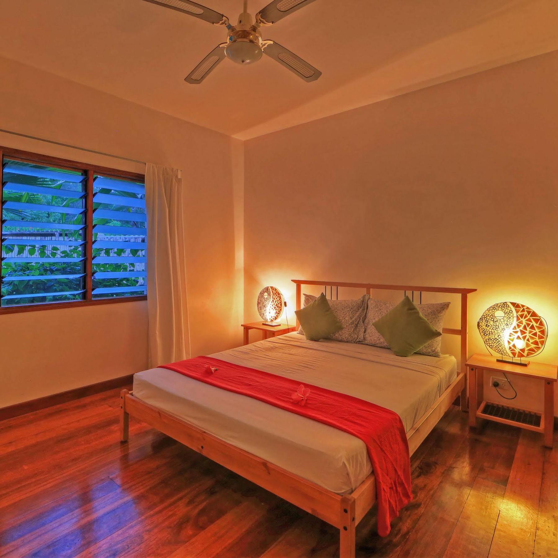 Tropicana Lagoon Apartments Port Vila Dış mekan fotoğraf